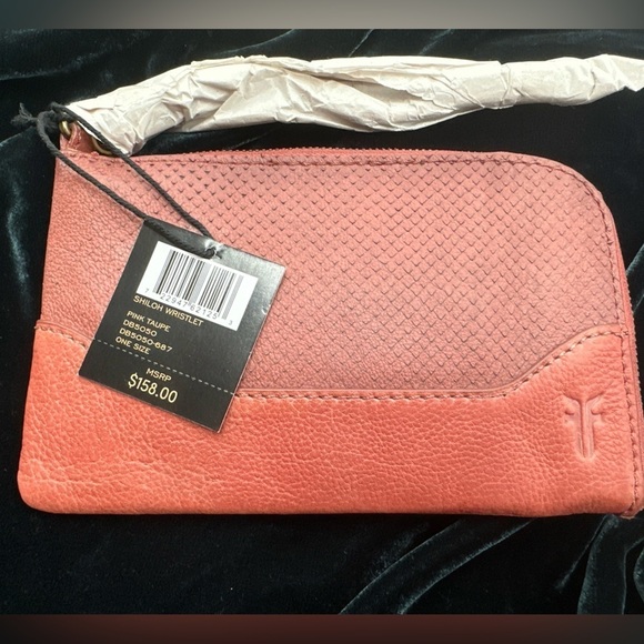 NEW NWT Pink Taupe Frye Shiloh Leather Wristlet purse $158 - Picture 2 of 4